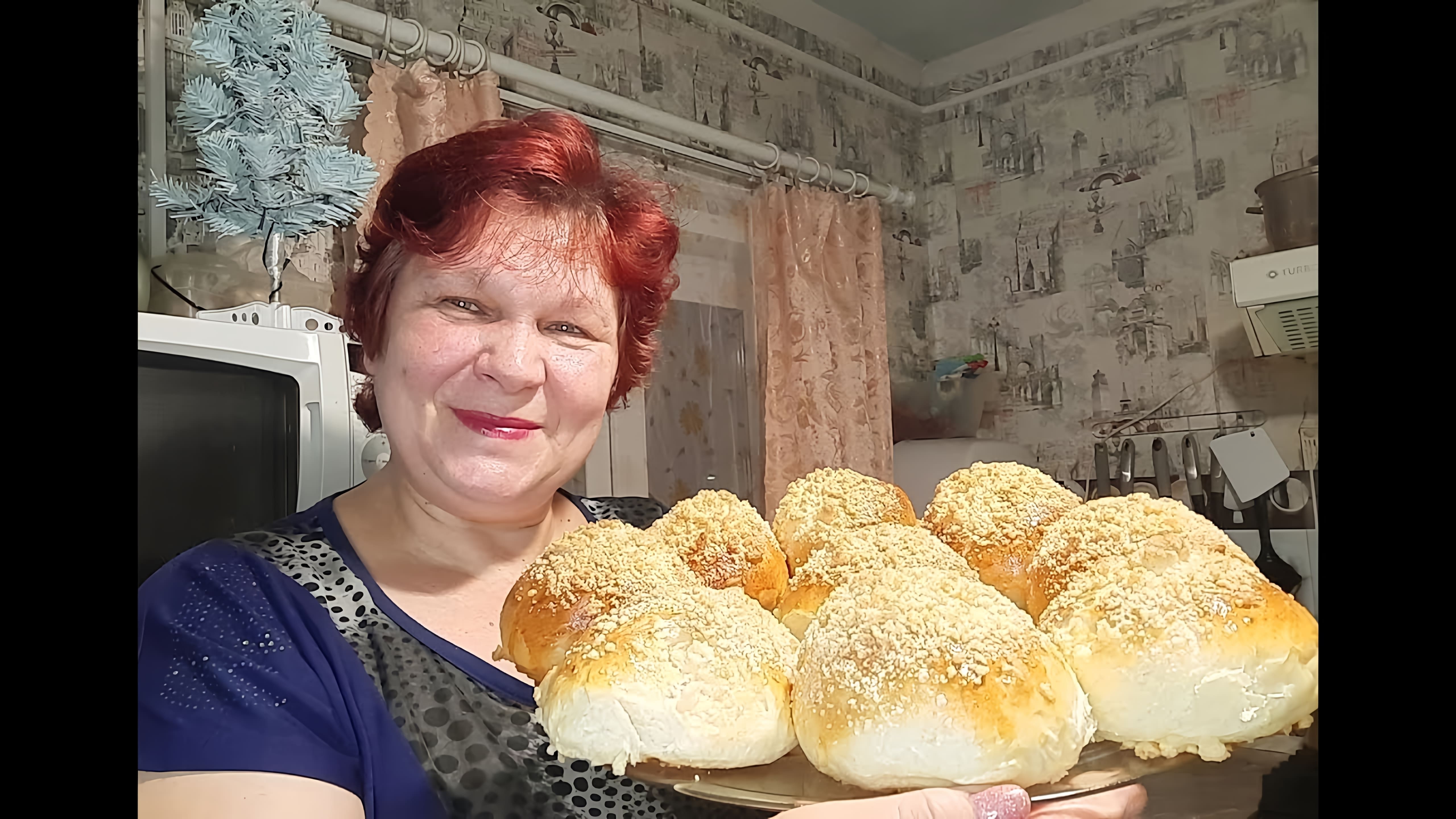 В этом видео Татьяна показывает, как приготовить тесто для выпечки