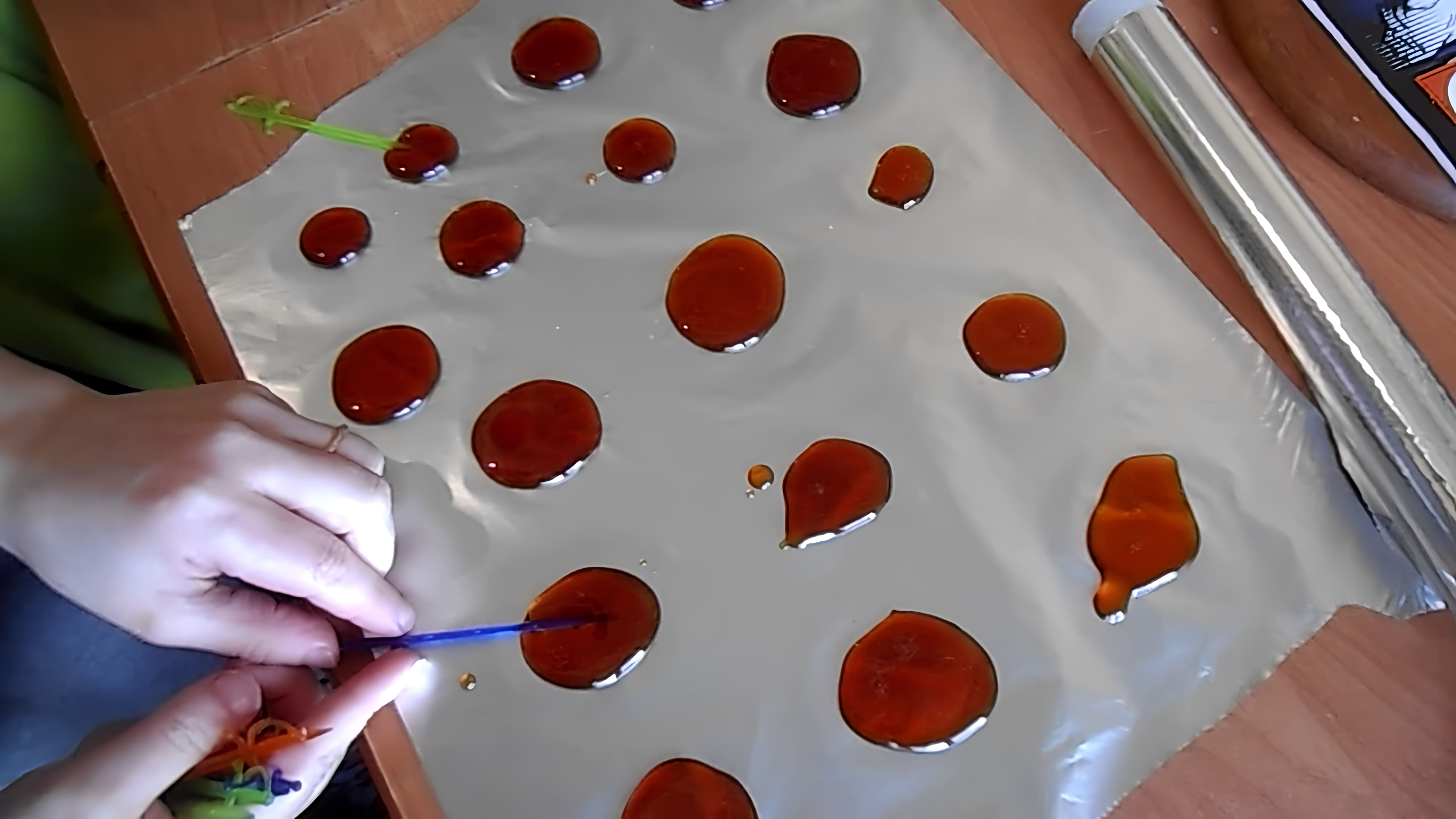 В этом видео демонстрируется процесс изготовления конфет из сахара