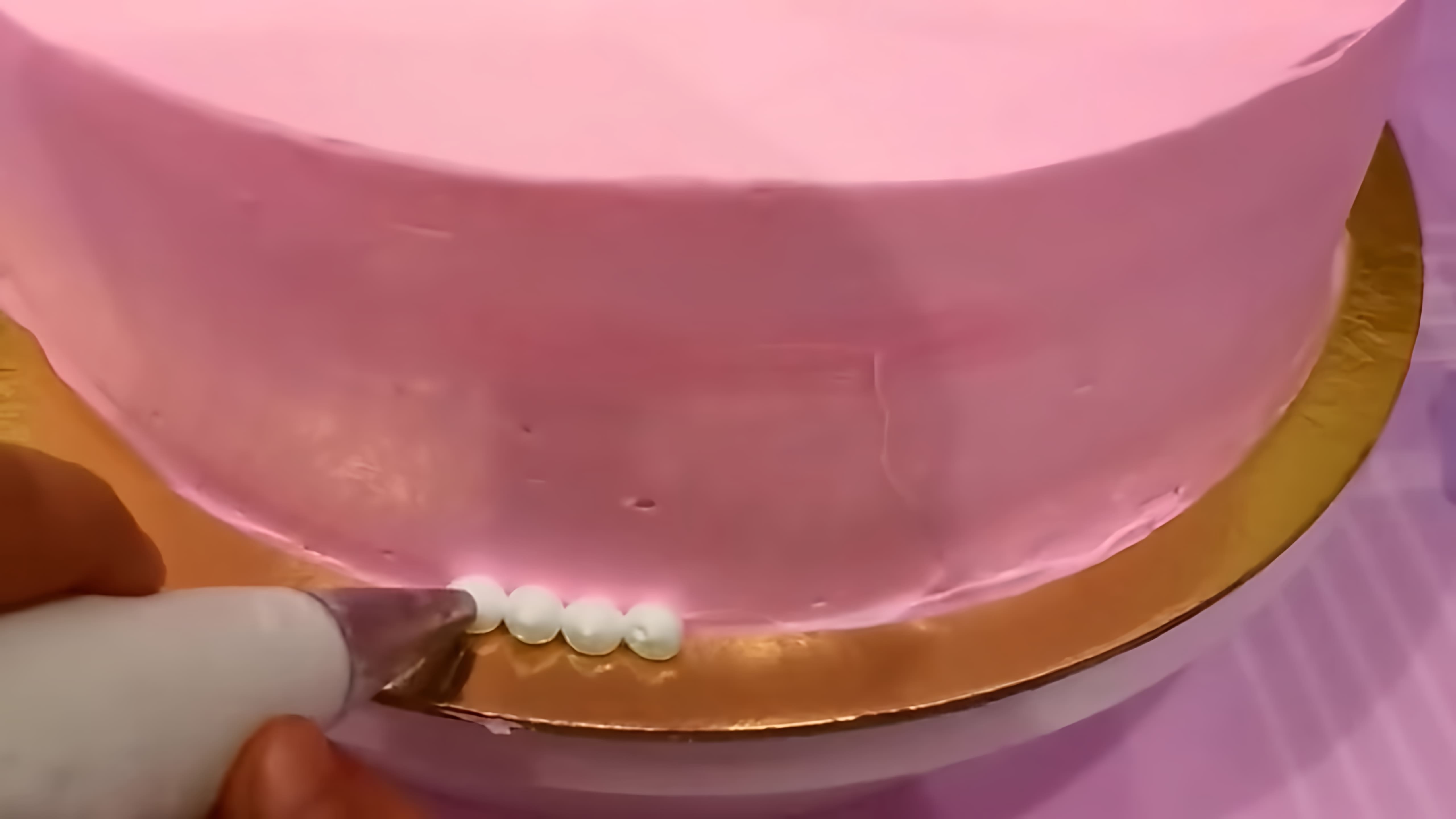 В этом видео-ролике будут представлены 5 лучших идей украшения детских тортов, которые обязательно понравятся девочкам