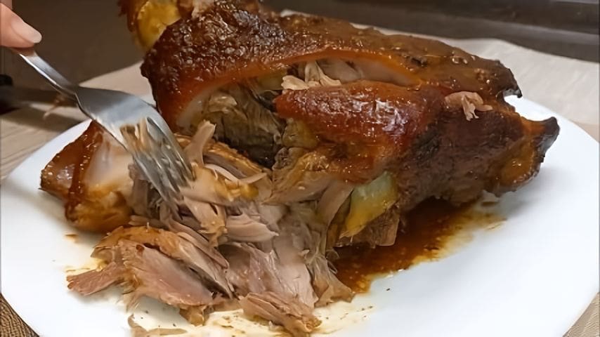 Как вкусно приготовить свинину рульку. Как вкусно приготовить свинину рульку