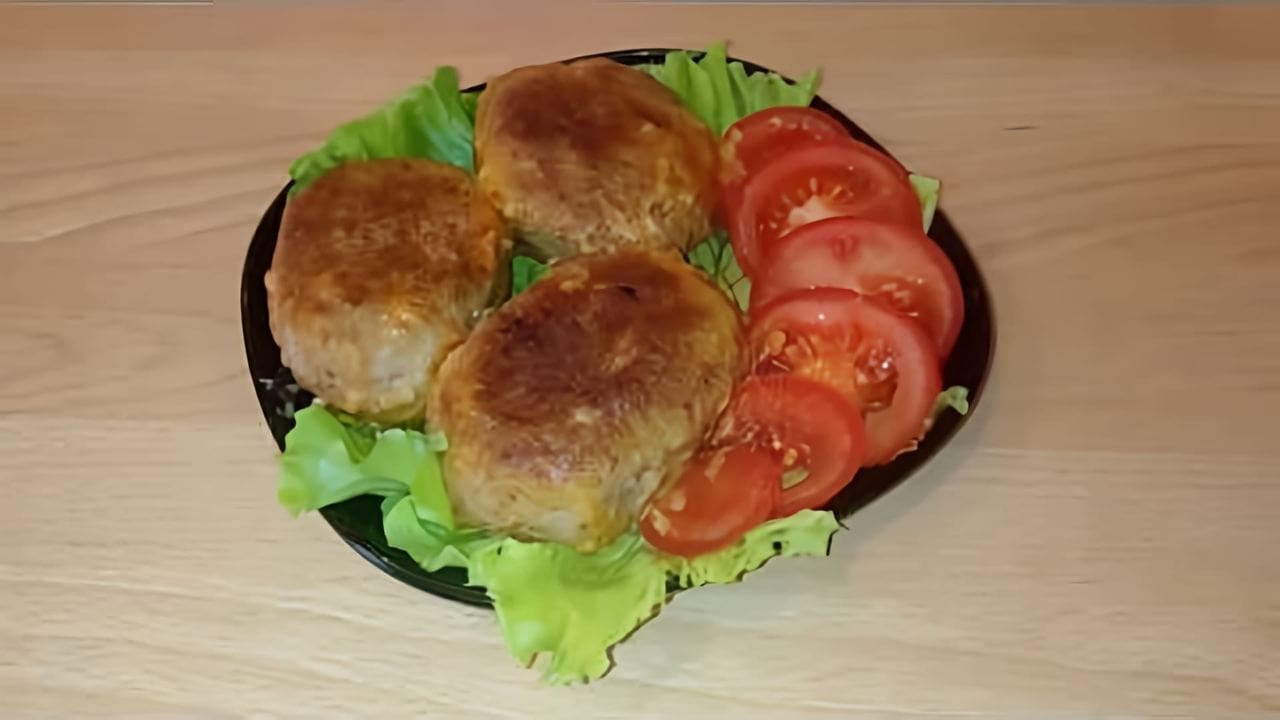Готовые котлеты с сырной начинкой