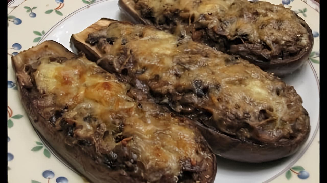 Лодочки из баклажанов в духовке с грибами. Лодочки из баклажанов с грибами. лодочки из баклажанов с курицей и сыром в духовке. лодочка с грибами.